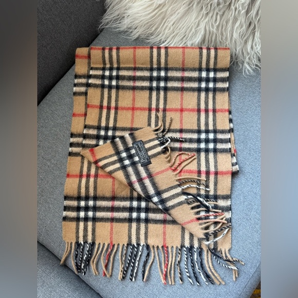Vintage Burberry's Classic Long Beige Nova Check Cashmere Wool Neck Scarf - Picture 1 of 9